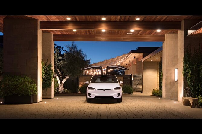 Loretta Lynn Ranch/Johnny's Hideaway Farm/Loveless Cafe - Explore Nashville in Style with a Private Chauffeur Service