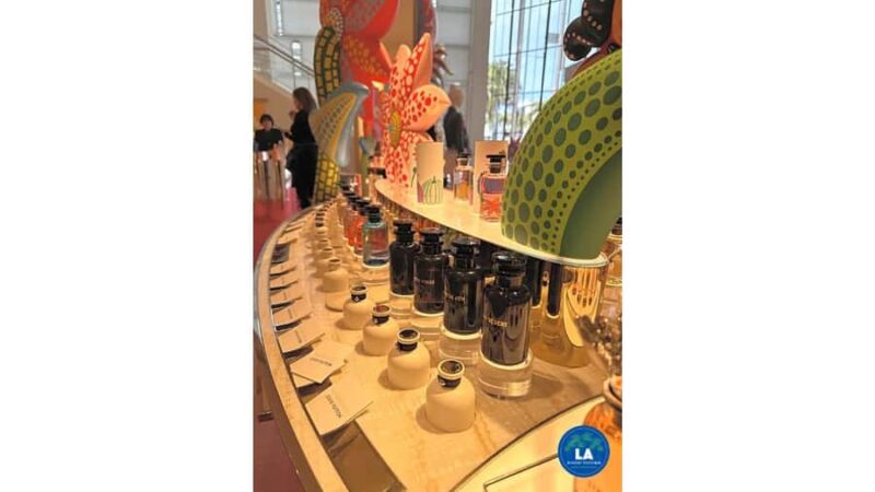 Los Angeles: Beverly Hills Food, Film & Fashion Walking Tour - Exploring a Hidden Food Market Gem