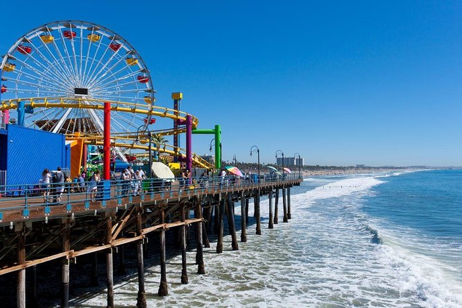 Los Angeles Coast and Beaches Private Tour - Venice Beach: Canals and Entertainment