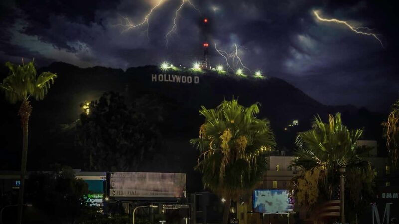 Los Angeles: Haunted LA: Ghostly Encounters Flashlight Tour - Dive into Haunted Los Angeles with the Ghostly Encounters Flashlight Tour