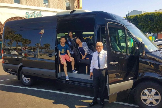 Los Angeles Highlights Full-Day Guided Tour - A Quick Visit to Urban Light Art Installation