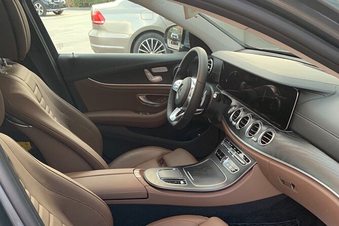 Los Angeles International LAX Airport Chauffeur Service, pick up. - Cost-Effective and Convenient for All Types of Travelers