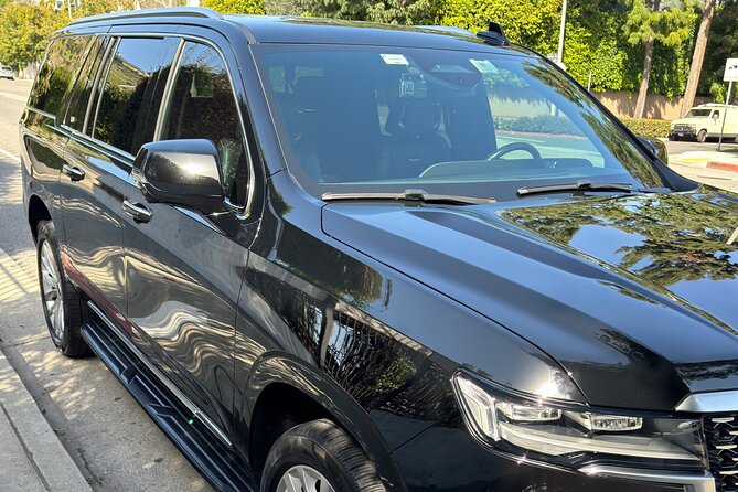 Los Angeles LAX Private Car Service - Cadillac Escalade - The Cadillac Escalade: Style and Comfort