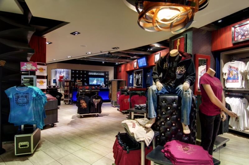 Los Angeles: Meal at the Hard Rock Cafe Hollywood - The Unique Hollywood Flair of the Venue