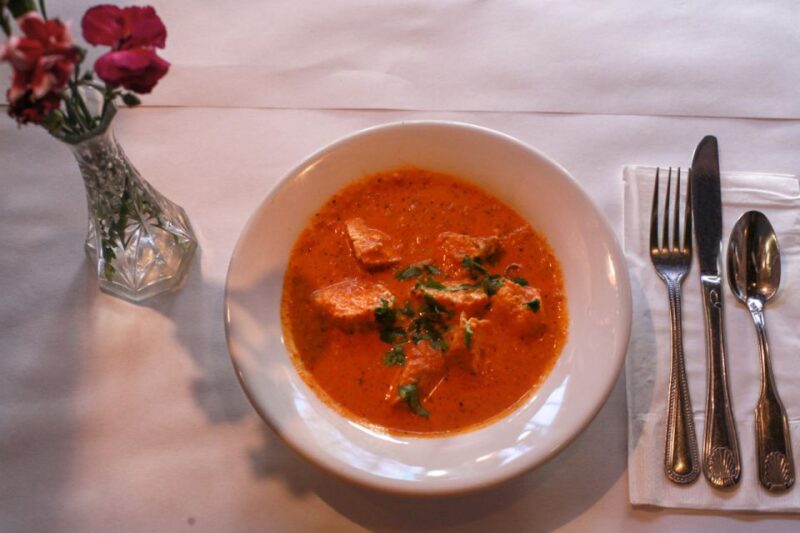 Los Angeles: Old Pasadena Food Tasting Walking Tour - Exploring Pasadena’s Historic Streets and Hidden Alleys