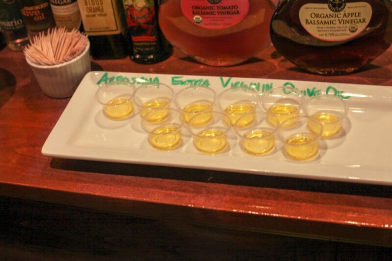 Los Angeles: Old Pasadena Food Tasting Walking Tour - Meet and Interact with Local Merchants