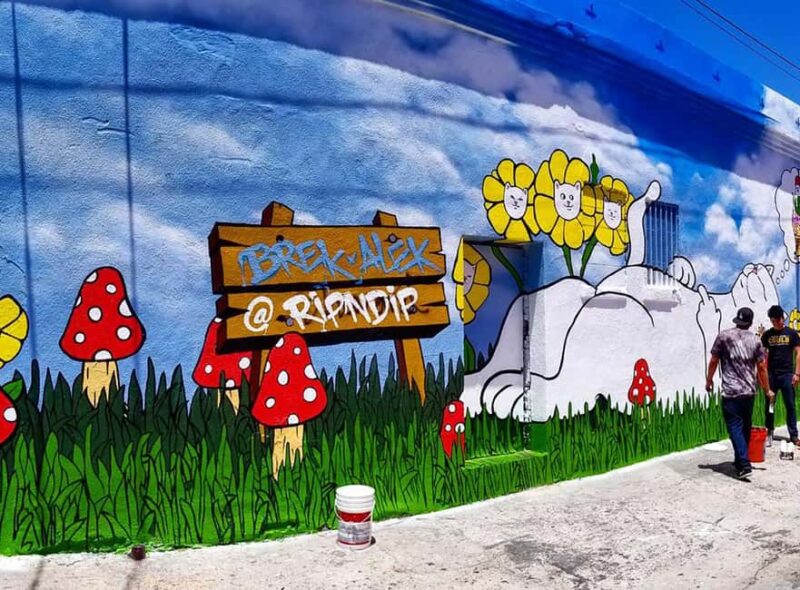 Los Angeles: Private Alley Adventure Graffiti Bike Tour - Sunday’s Spray Can and Stencil Workshop