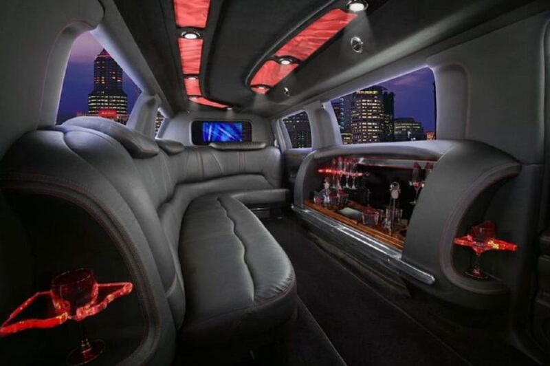 Los Angeles: Private Sightseeing Tour in a Limousine - 4hrs - Experience Los Angeles in Style with a Private Limousine Tour