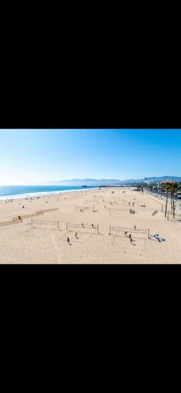 Los Angeles: Santa Monica Beach Volleyball - Key Points