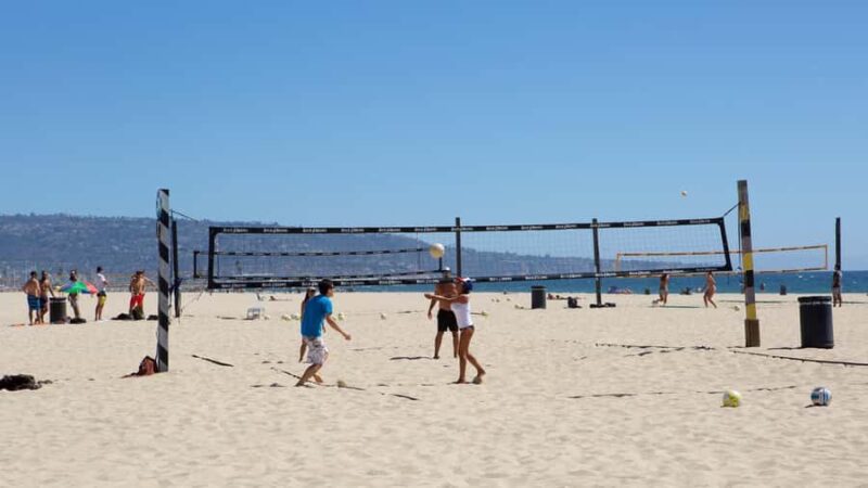 Los Angeles: Santa Monica Beach Volleyball - Santa Monica Beach Volleyball: The Main Experience