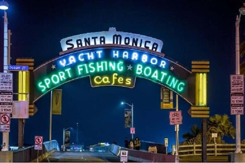 Los Angeles Sightseeing Tour: From Anaheim & Buena Park - Santa Monica Pier and the Vibrant Beach Atmosphere
