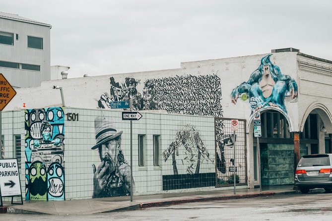 Los Angeles Street Art Photoshoot: Funky Venice with a Personal Photographer - What Makes This Photoshoot Stand Out in Venice