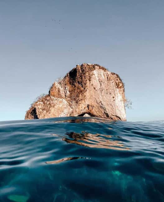 Los Arcos: Snorkel Tour in Los Arcos and Madagascar - Water Activities: Kayaking and Paddleboarding at Madagascar Island