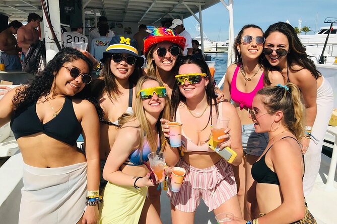 Los Cabos Catamaran: Iconic Sunset Cruise with Drinks & DJ - The Iconic Sights: The Arch, Lovers Beach & Pelican Rock