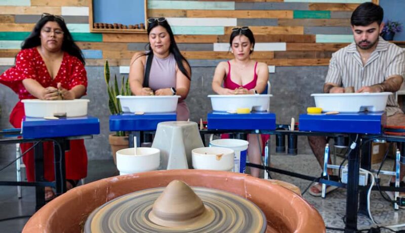 Los Cabos: Clay Molding and Tequila Tasting Experience - The Location and Meeting Point at Plaza Bonita