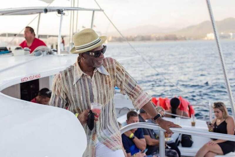 Los Cabos: Jazz & Wine Sunset Catamaran Cruise - Music Sets the Tone on the Water