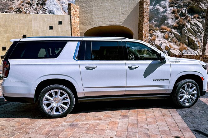 Los Cabos One Way Deluxe Suburban Transportation 5 pax - Comfortable and Private Los Cabos Airport Transfer for Up to Five Guests