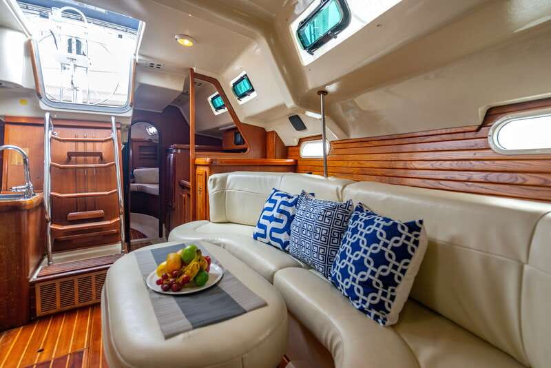 Los Cabos: Shared Sunset Sailing Cruise - Sunset and Nightfall: A Truly Romantic Atmosphere