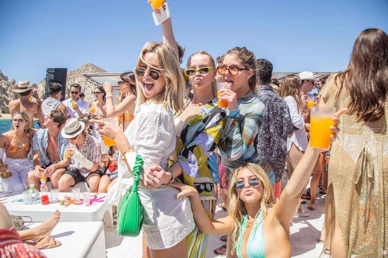 Los Cabos: Snorkeling Cruise with Lunch - Delicious Onboard Grilled Lunch and Open Bar