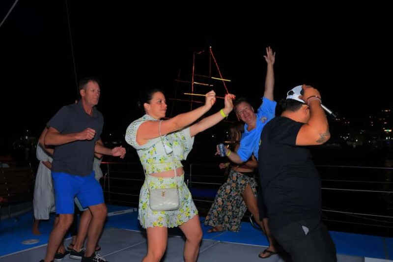 Los Cabos Sunset Catamaran with Open Bar & Live Music - Live Music Enhances the Sunset Atmosphere