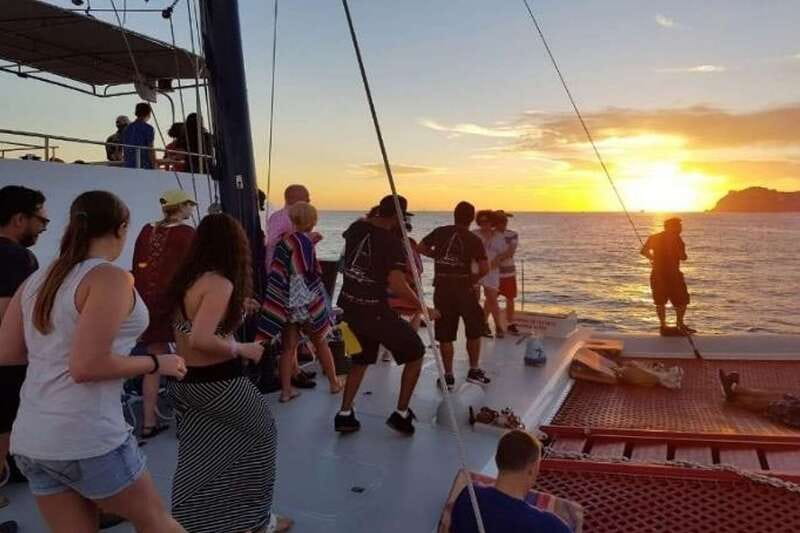 Los Cabos: Tacos & Tequila Tasting Sailboat Tour - Tacos Made Fresh Aboard the Sailboat