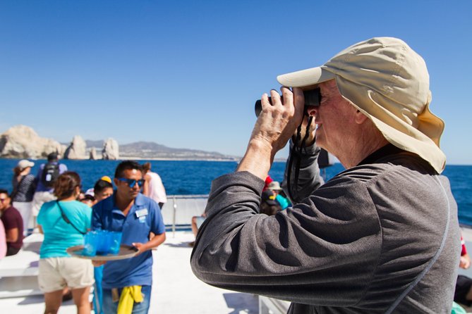 Los Cabos Whale Watching Cruise Including Breakfast - Food, Drinks, and Atmosphere on Board