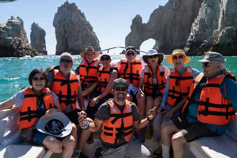 Los Cabos: Whale Watching (Transport and Pictures Included) - Visiting The Arch and Sea Lion Colony