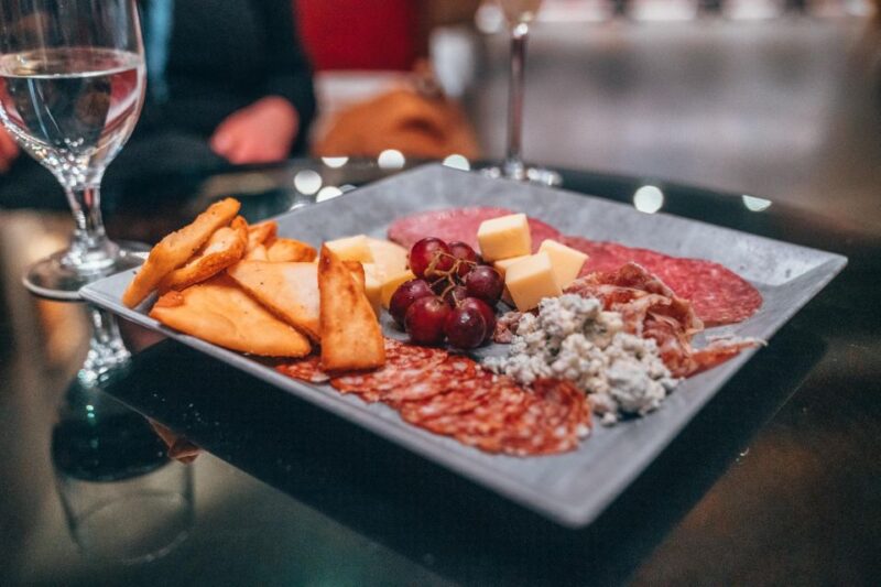 Louisville: Prohibition, Ghosts, Cocktails and Bites Tour - Experience Louisvilles Dark Side with Prohibition, Ghosts, and Cocktails