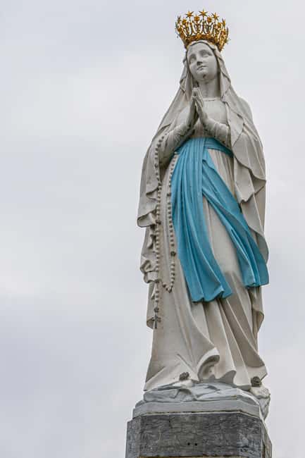 Lourdes Express: Private Guided Tour of the Sanctuaries - Comparing with Other Lourdes Tours