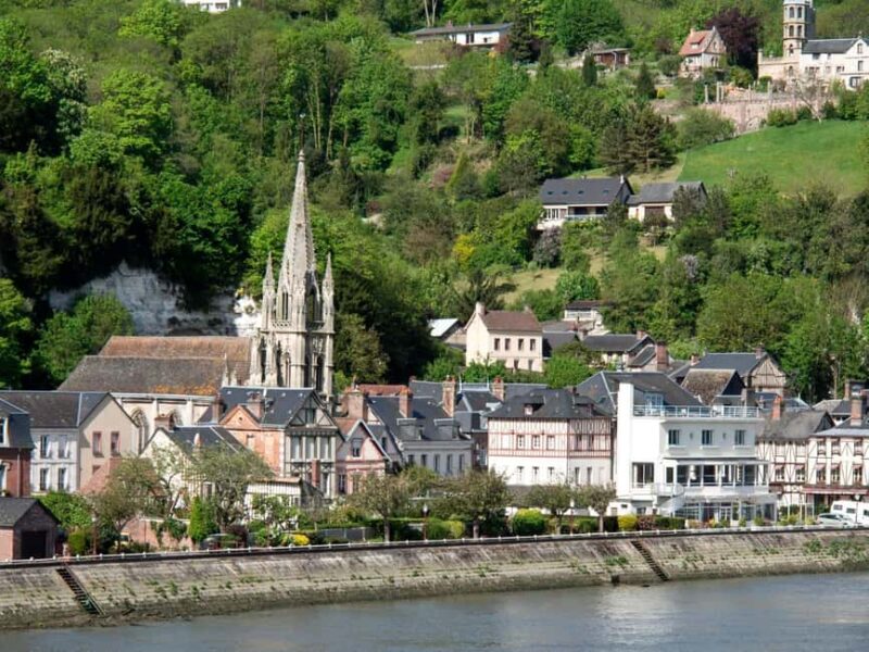 Lourdes: Express Walk with a Local in 60 minutes - Key Points