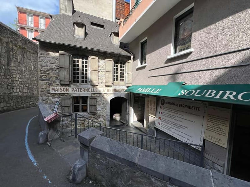 Lourdes : Footsteps of Bernadette with Food & Wine tastings - The Guide: Expert Storytelling and Local Knowledge