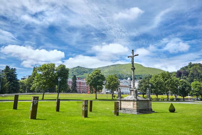 Lourdes: Private 2-Hour Introductory Walk with Local Guide - Who Should Consider This Tour?