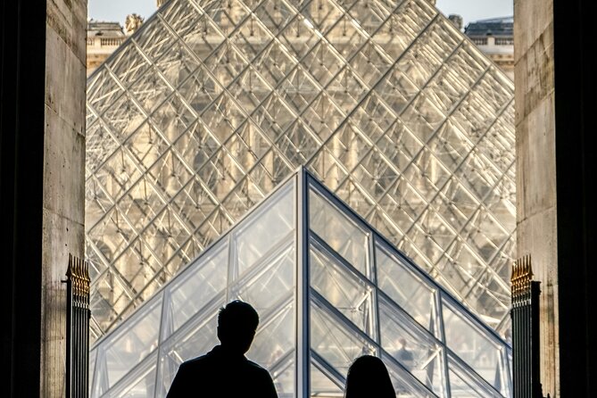 Louvre Essentials Guided Tour in 2h w/Expert Guide & Fast Access - Practical Details: Meeting Point, Duration, and Group Size