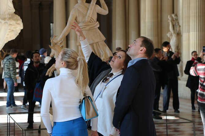 Louvre Museum: Guided Tour at Closing Time with Mona Lisa - Navigating the Louvre with a Knowledgeable Guide