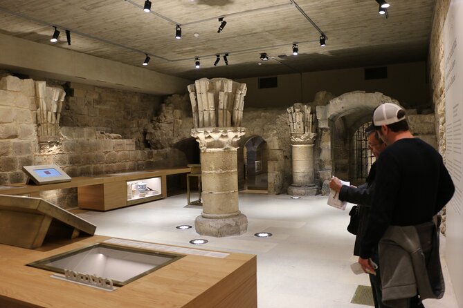 Louvre Museum: Guided Tour at Closing Time with Mona Lisa - The Meeting Point and Accessibility