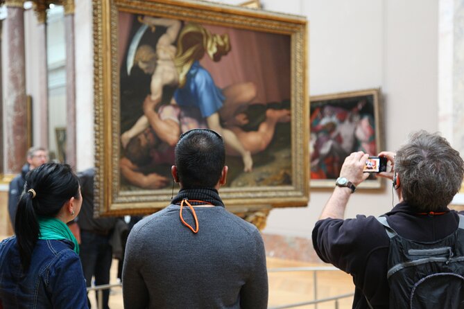 Louvre Museum Private Guided Tour with Reserved Access - Navigating the Louvres Vast Space and Hidden Gems