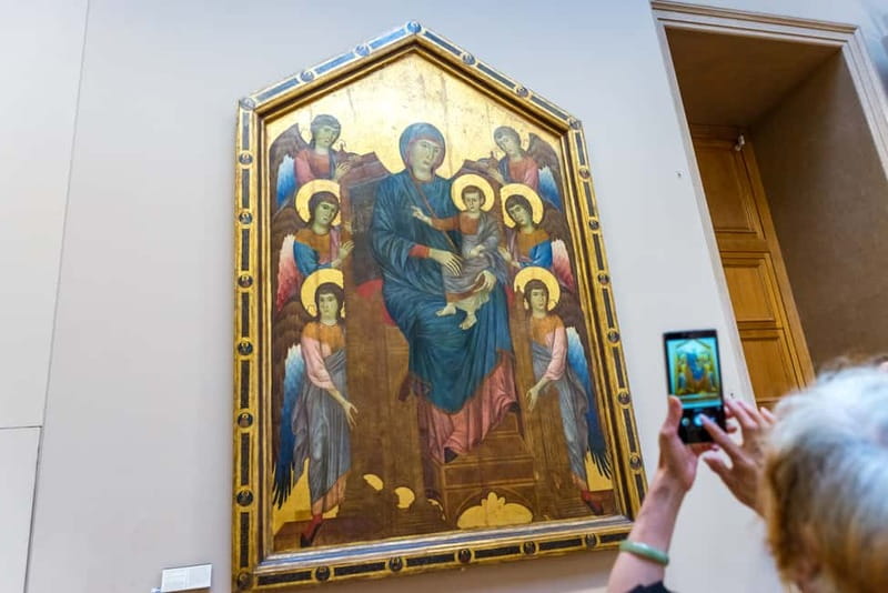 Louvre Museum: Skip-the-Line Small Group Guided Tour - The Role of the Guides: Knowledgeable and Personable