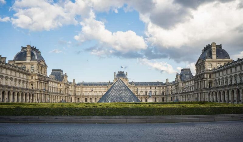 Louvre Museum Timed Entrance Ticket with Audio Guide - Key Points