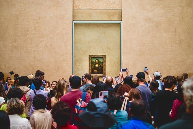 Louvre Museum with private guide - Meeting Point and Accessibility