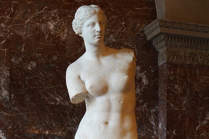 Louvre - Private Family Tour with Da Vinci Treasure Hunt - Entry Fees Included - The Included Gift and Overall Value