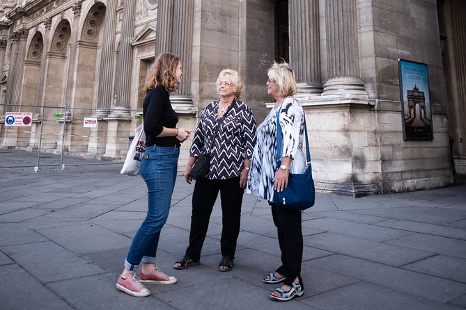LOUVRE PRIVATE TOUR : Skip the line & Local expert guide - Entry fees included - Exploring the Art Collection: Iconic Masterpieces