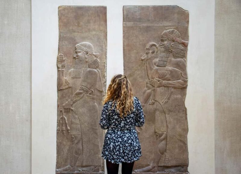 Louvre Private Tour: The Essentials and More w/ Expert Guide - Key Points