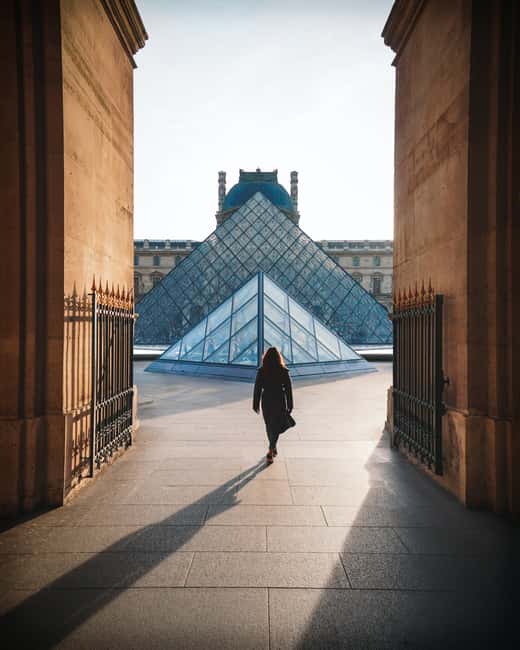 Louvre : Tuesday Exterior Walking Tour with Guide - Visiting the Louvre’s Iconic Courtyards