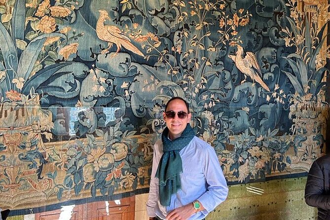 Louvre Wonders & Hidden Treasures Private - Navigating the Louvre Without Feeling Overwhelmed