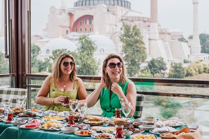 Love in Istanbul: Perfect Photo Moments at Iconic Locations - How the Location Choices Enhance Your Photos
