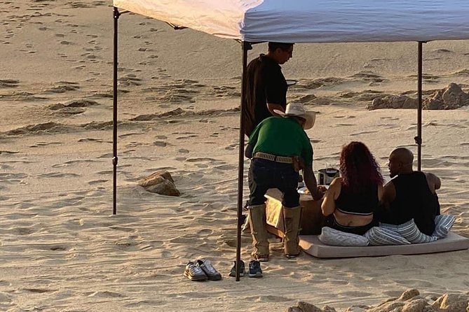 Love is in the air! Private horseback ride on the beach and sunset dinner! - Transition from Desert to Beach: An Unforgettable Ride