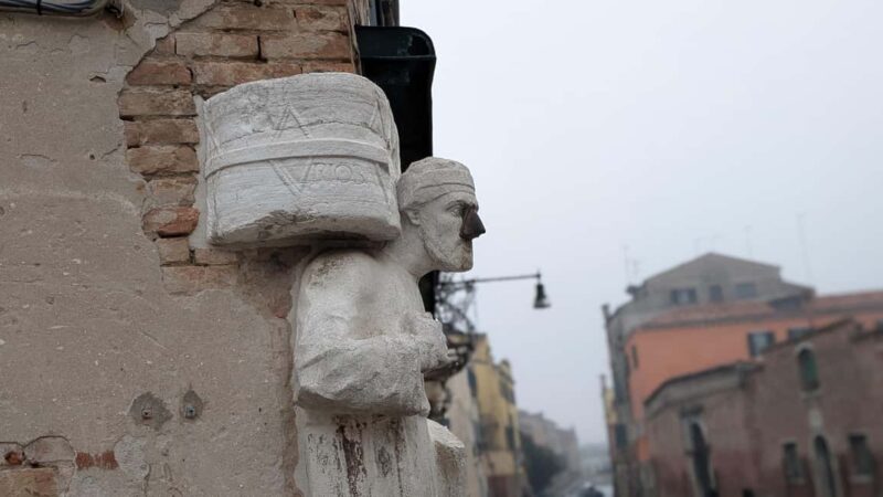 Love & Lust in Venice: A Scandalous Walking Tour - The Route and Stops: From Historic Squares to Scandalous Bridges