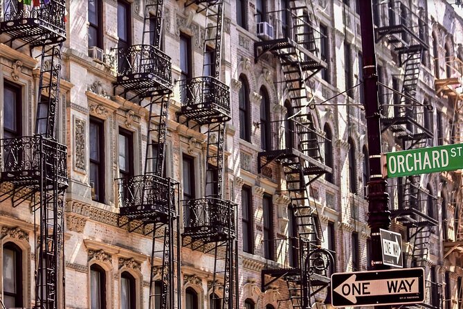 Lower East Side, Chinatown and Little Italy Food Tour - Expert Guidance and Engaging Stories