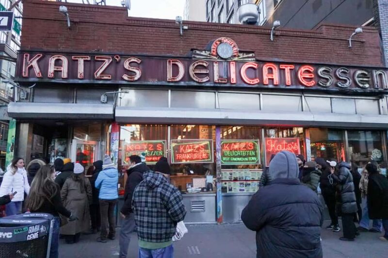 Lower East Side Experience w/ 4 Delis & Synagogue Entry - Visiting Top Delis and Food Markets
