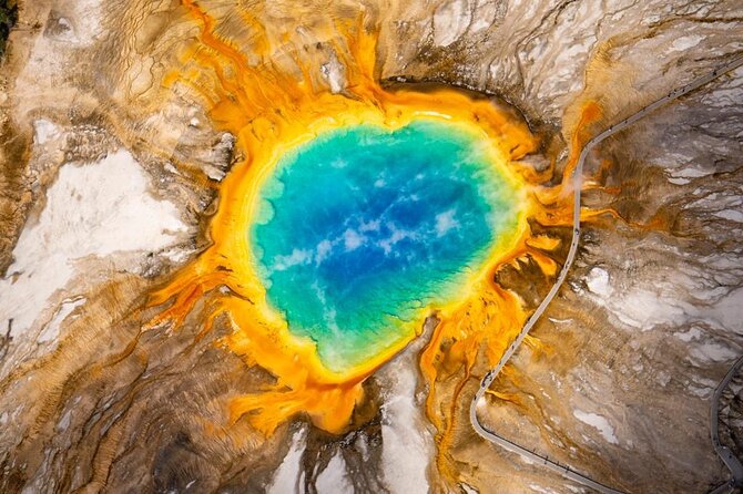 Lower Loop: Hot Springs & Geysers | West Yellowstone | PRIVATE - Exploring Hayden Valley for Wildlife and Scenic Views